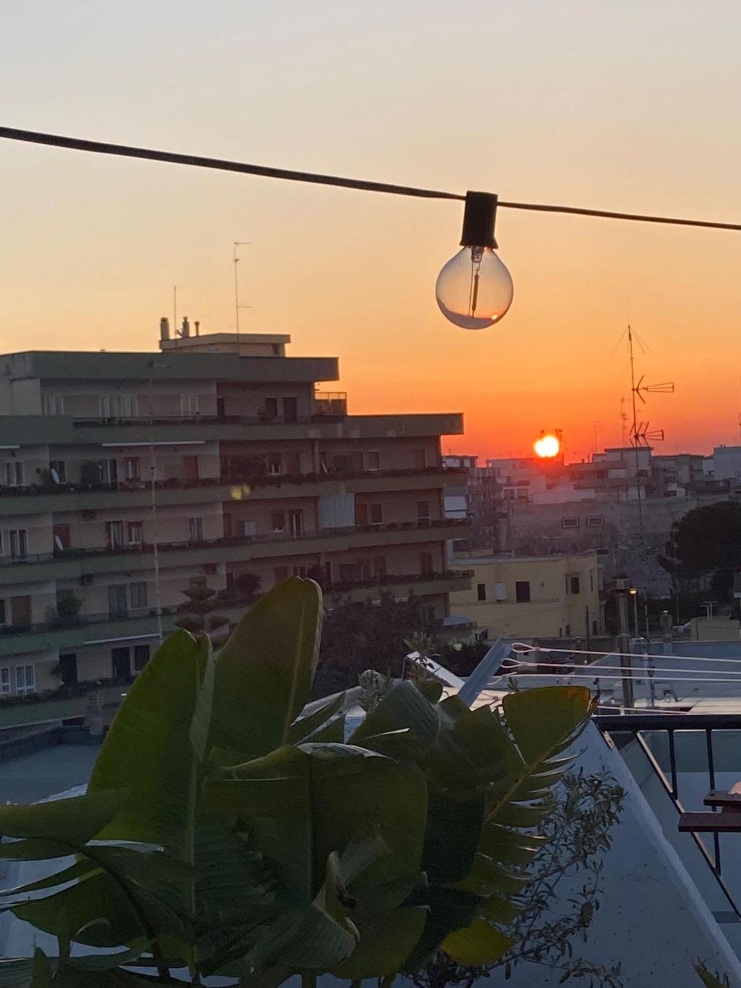 Wanderlust House Hotell Bari Exteriör bild