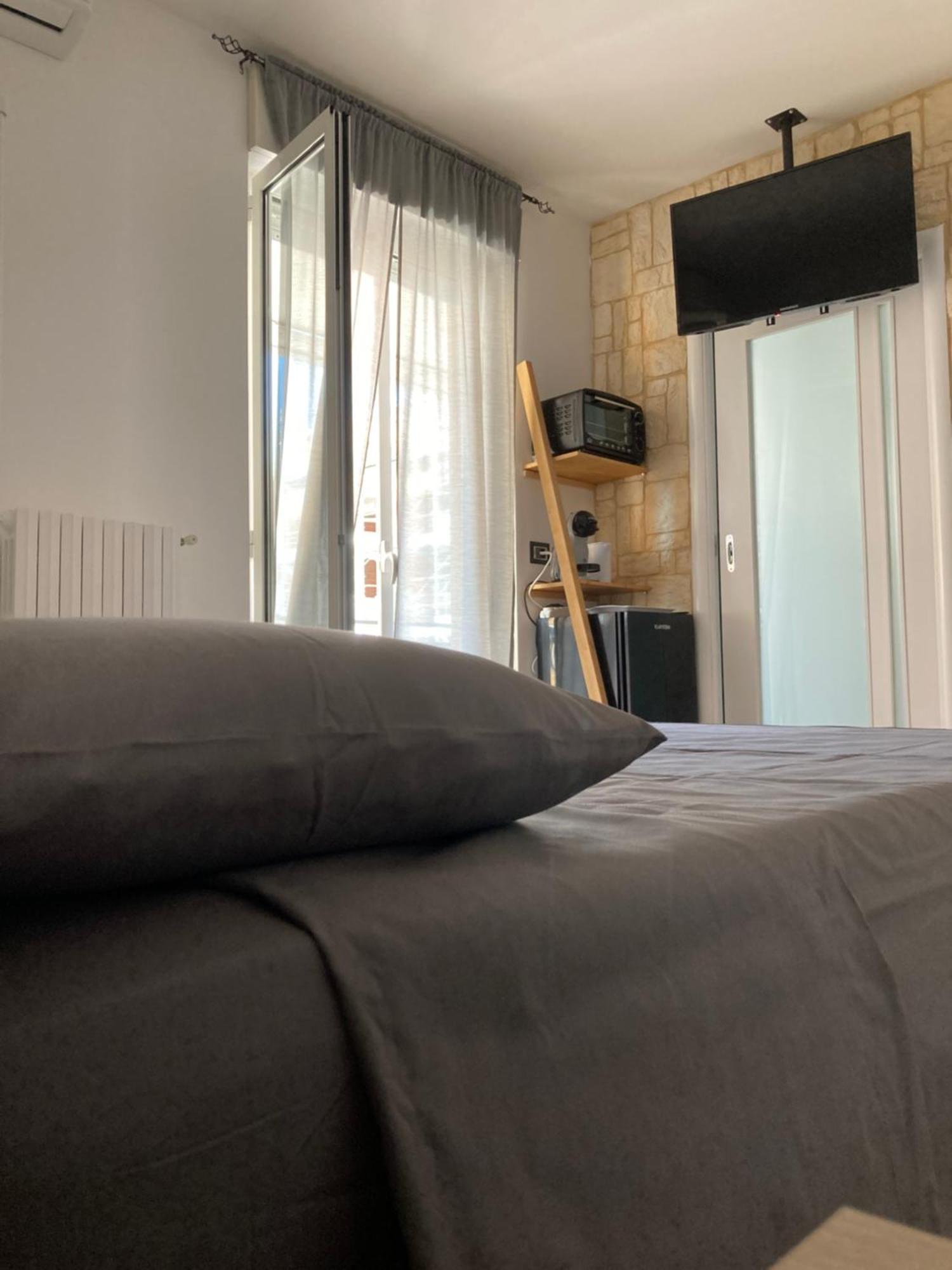 Wanderlust House Hotell Bari Exteriör bild